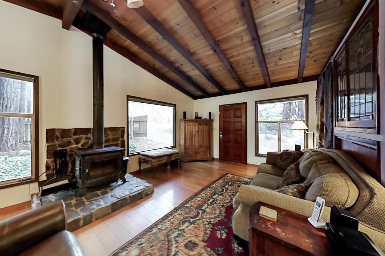 Wagging Woods Villa Cazadero Exterior photo